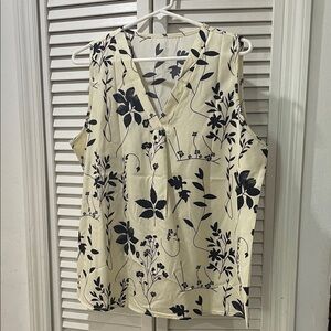 Sleeveless V-Neck Floral Print Camisole - Cream & Black